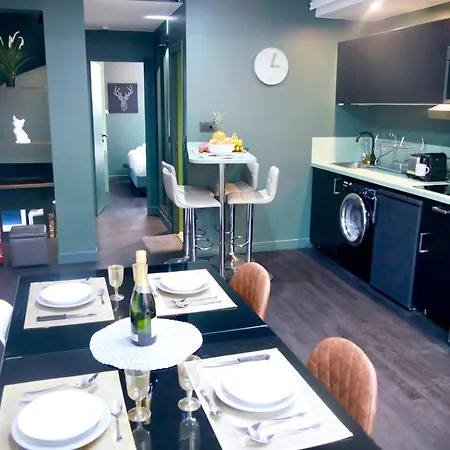L'emeraude - 19eme Arrondissement * Párizs