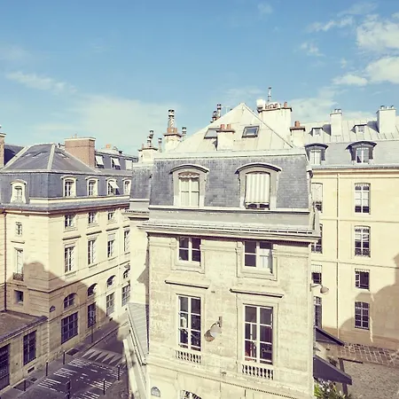 Grand Du Palais Royal Hotel 5*