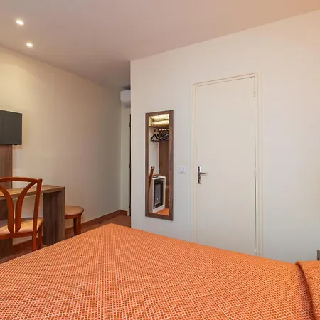 Hotel Terminus Montparnasse Paris