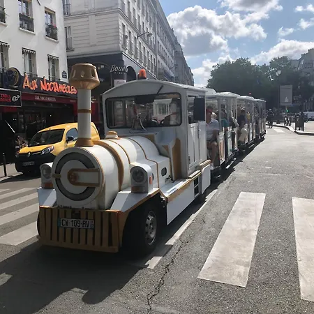 Pigalle Montmartre De 25 M2 - 2 Minutes De La Station Metro Pigalle - 2 Lits Simples Type Gigogne Pour 2 Personnes - Quartier Hypertouristique - Cabaret Moulin Rouge A 200 M, Cafe Aux Noctambules ,cabaret Chez Michou-restaurants-saunas