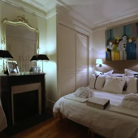 Eiffel Appartement Paris