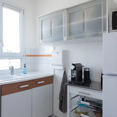 Bright Studio With Terrace *