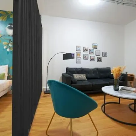 Fresh & Floral - Large Studio For 4 - Batignolles * Paryż