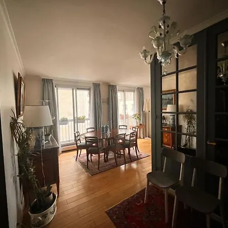 16eme - Pres Trocadero, Quartier Prestigieux Apartment