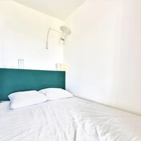 Studio With View Of Montmartre Appartement Parijs