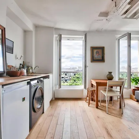 Appartement Studio With View Of Montmartre *