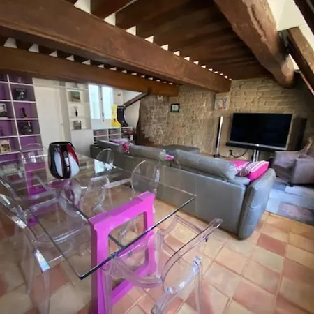 Duplex - Ile Saint Louis شقة باريس