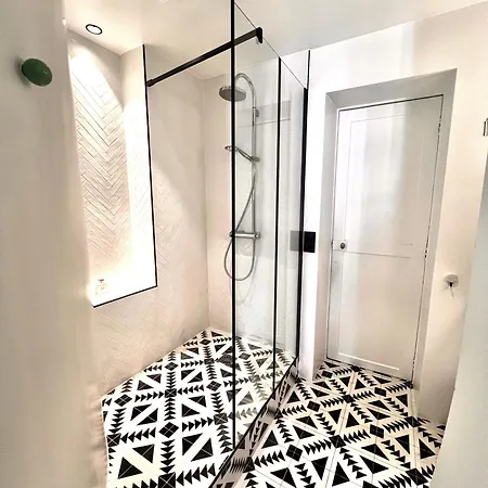 Moderne A 130 M² Proche Monceau Climatise Apartment