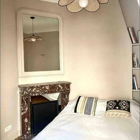 Heart Of Marais Calm And Charming New