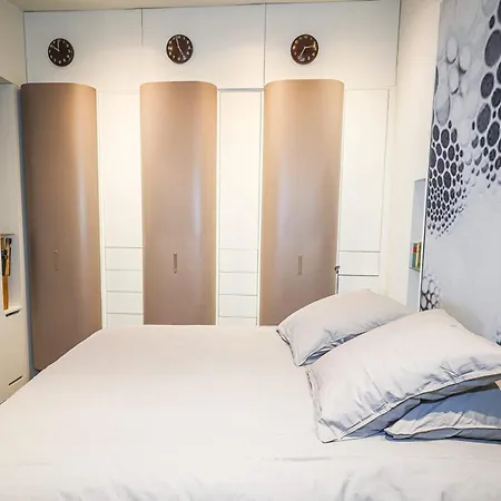 Appartement Elegant Climatise De 65 M2 Avec 2 Ch *