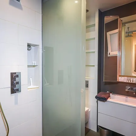 Elegant Climatise De 65 M2 Avec 2 Ch Appartement *