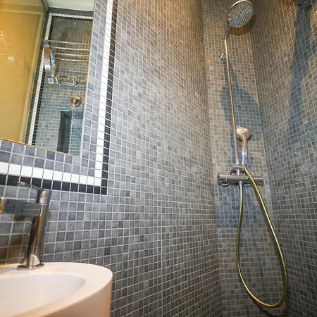 Appartement Elegant Climatise De 65 M2 Avec 2 Ch *