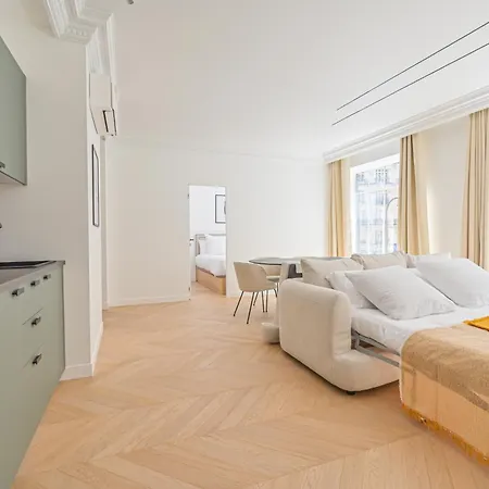 Luxurious & Famous Parisian Flat Appartement
