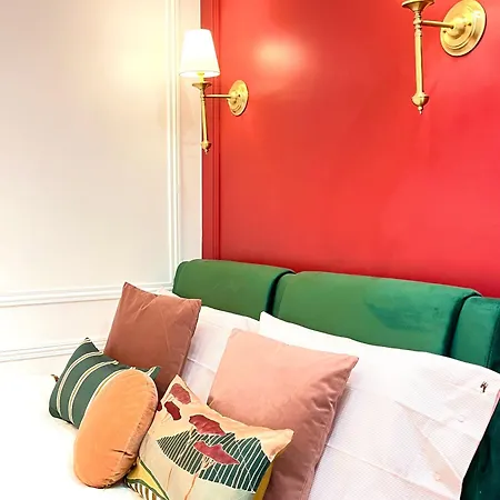 Design Chic Apartment *