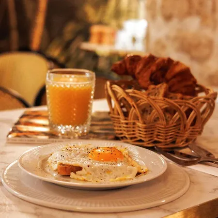 De Fleurie Hotel 3*