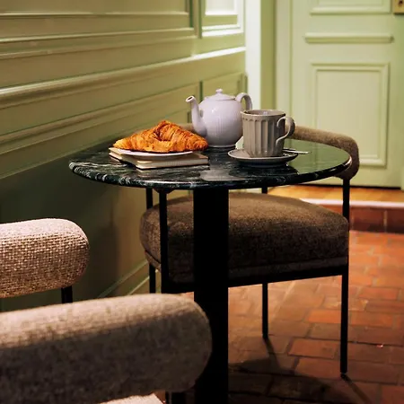 Hotel De Fleurie Paris
