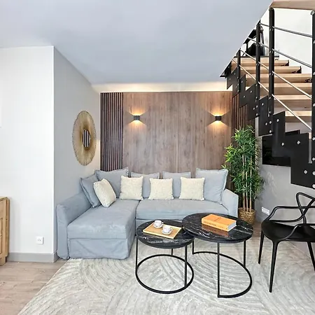 Stylish & Chic Duplex Near Eiffel Tower * Paříž