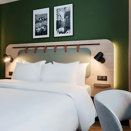 Campanile 19 - La Hotel