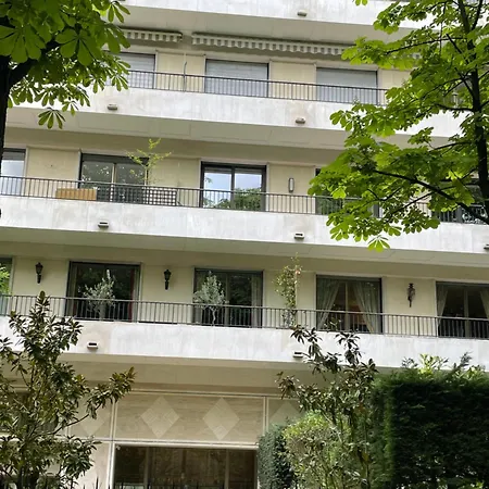 Exclusive 106 M2 With Terrace Avenue Raphael *