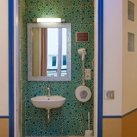 Hotel Marignan *
