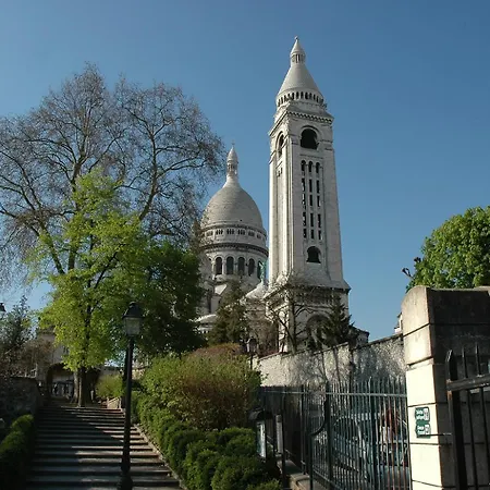 Hotel De Flore - Montmartre