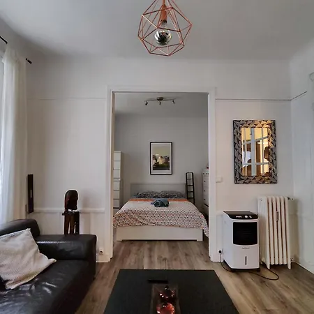 And Cozy 1b In The Heart Of Paris