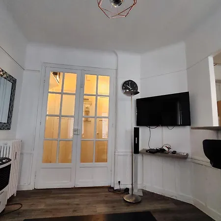 And Cozy 1b In The Heart Of Paris