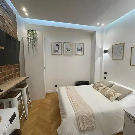 Petit Au Coeur De Paris