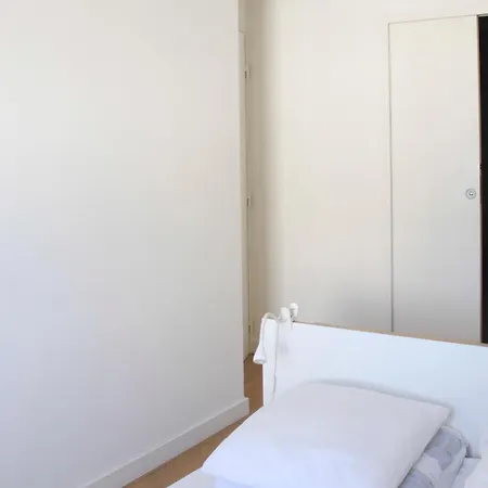 Spacious Cocoon With A Terrace View On The Canal Paris