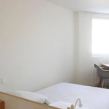 Spacious Cocoon With A Terrace View On The Canal Paris