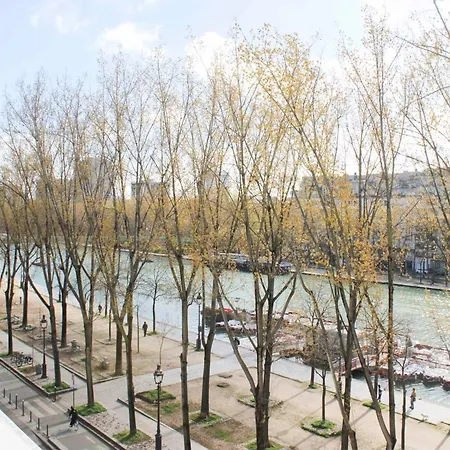 Apartment Spacious Cocoon With A Terrace View On The Canal