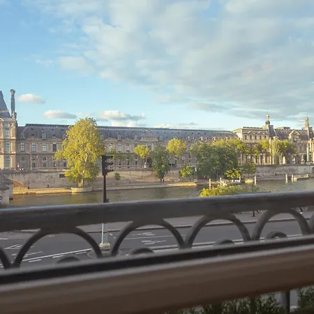 Vue Louvre Et Seine Apartamento París
