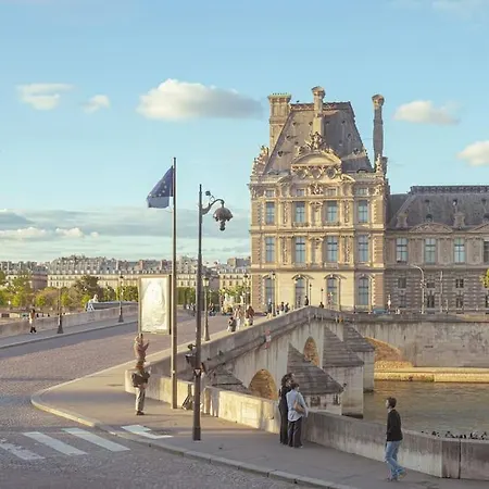 Vue Louvre Et Seine