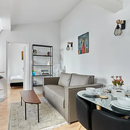 Charming 1 Bedroom Flat Coeur Du Marais By Prestige Paris