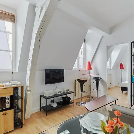 Charming 1 Bedroom Flat Coeur Du Marais By Prestige Apartment Paris