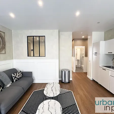 Apartamento 23 - Charming Parisian Flat In