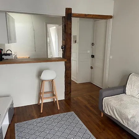 Apartment Pouchet *