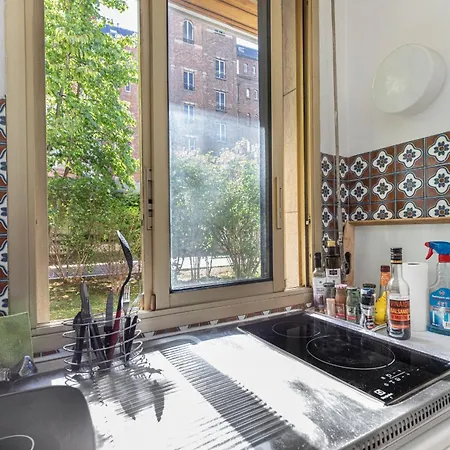 Guestready - Airy With Courtyard View Appartamento Parigi