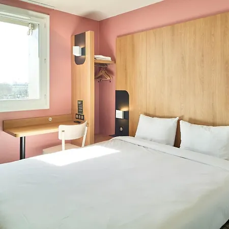 Hotel Porte De La 3*
