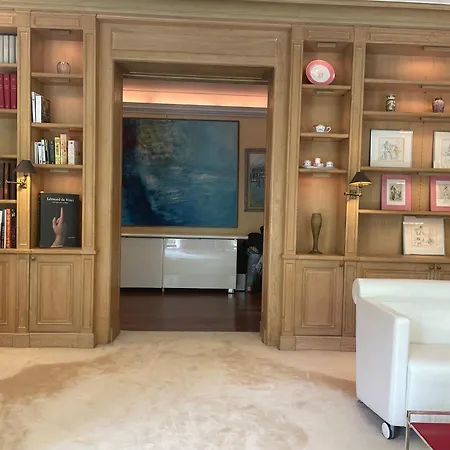 Exclusive 106 M2 With Terrace Avenue Raphael * 巴黎