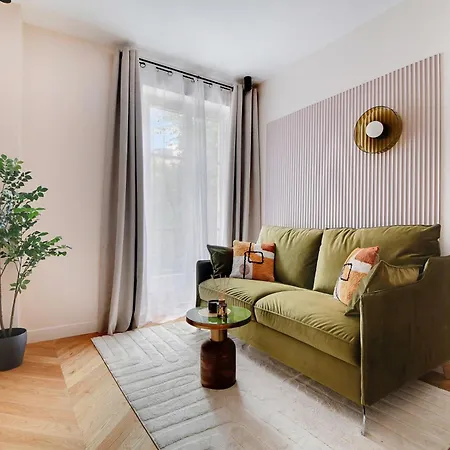 Apartment Parisian With Air Conditioning Eiffel Tower