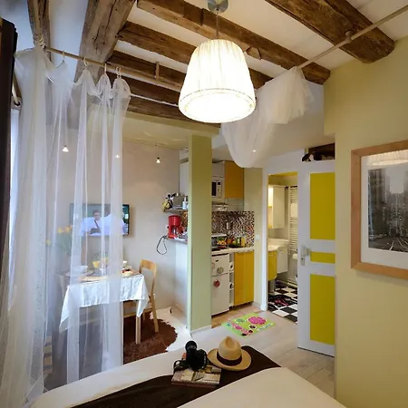Appartamento Les Patios Du Marais 1 *