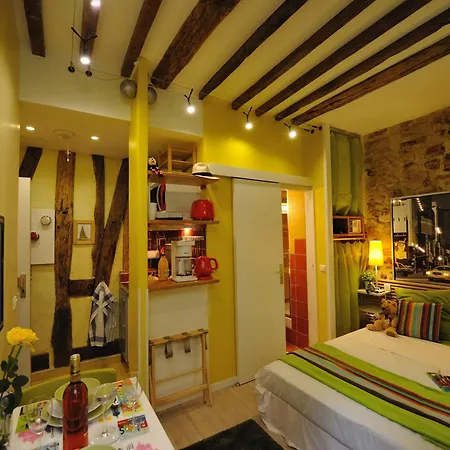 Appartamento Les Patios Du Marais 1 *