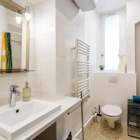 Apartman 2 Pieces Parisien A 10 Min De Montmartre Párizs