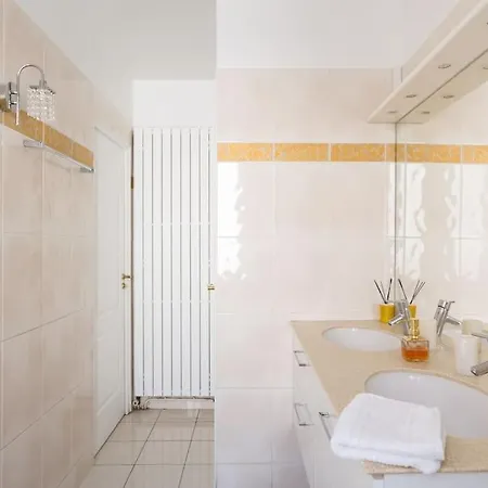 Elegant 4-room Near Arc De Triomphe And Palais Des Congres Apartman