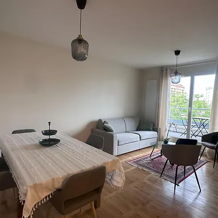 Apartman T3 Balcon Parking Clim 3mn Pied Metro 8 Et T3 Párizs