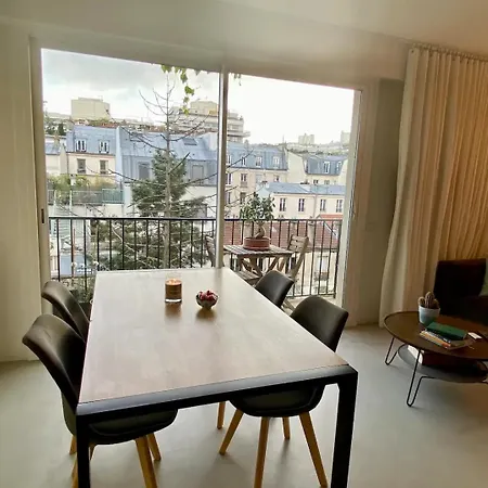 Moderne, Vue Sur Les Toits Et Plein Sud * 巴黎