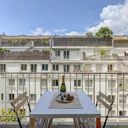 شقة Eiffel Tower - 1br With Balcony - Cityapartmentstay باريس
