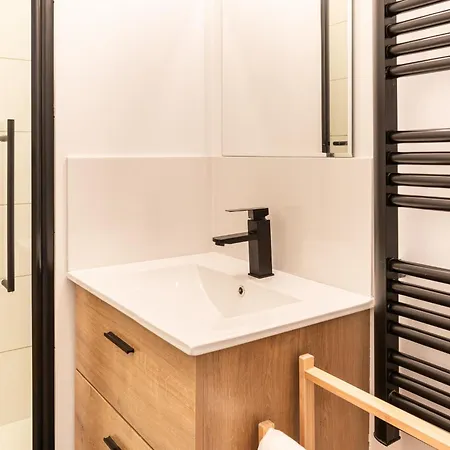 Apartamento Cosy - 6 Guests - Buttes Chaumont Parc París