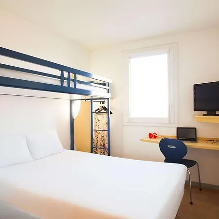 Ibis Budget Orly Tram 7 2*